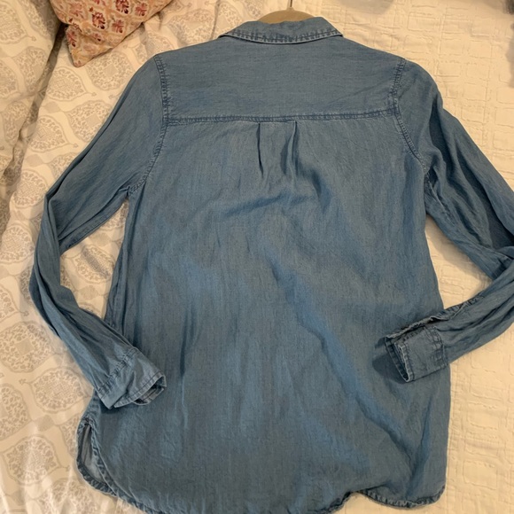 Sold ✨Chambray button down top old navy S - Picture 4 of 4